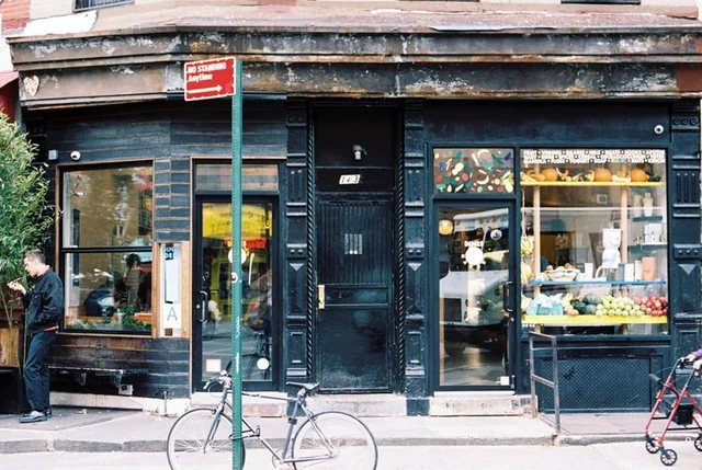 DIMES MARKET exterior